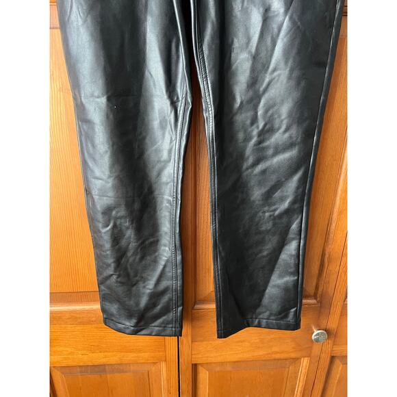 Abercrombie & Fitch Women's Curve Love Vegan Leather 90' Straight Pant SZ 26/2S - Picture 6 of 13